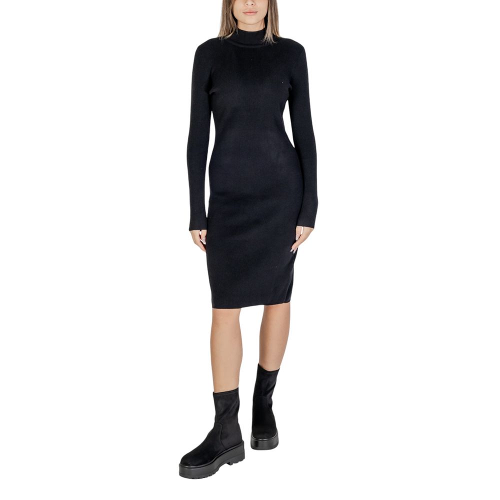Cleré Black Viscose Midi Dress