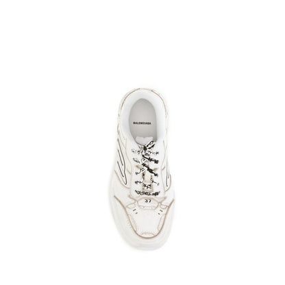 Balenciaga Hamptons Worn-out Sneakers