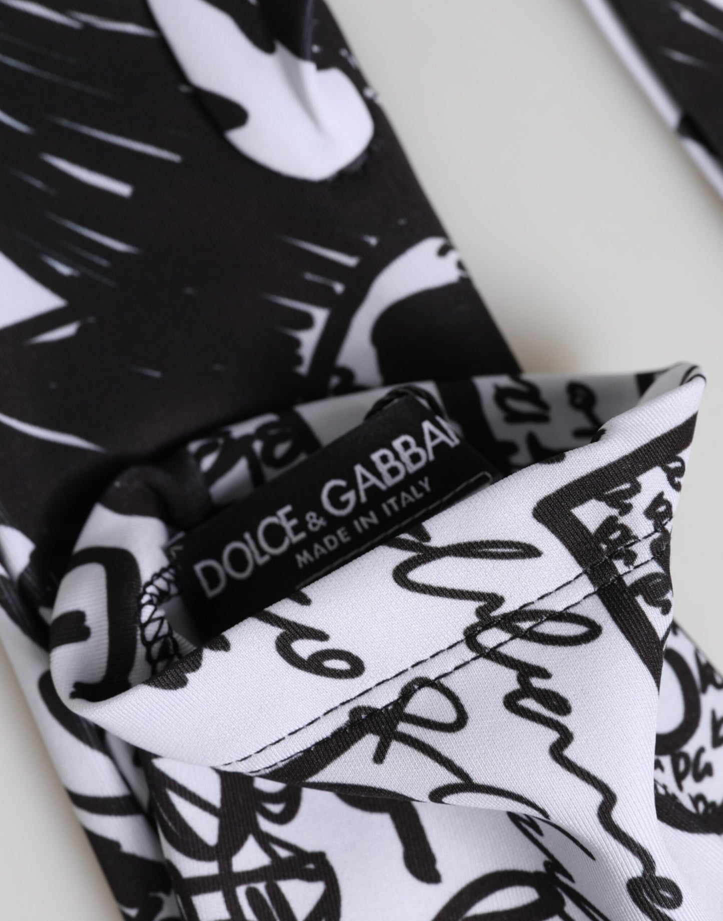 Dolce & Gabbana Black White DG Logo Elbow Length Mittens