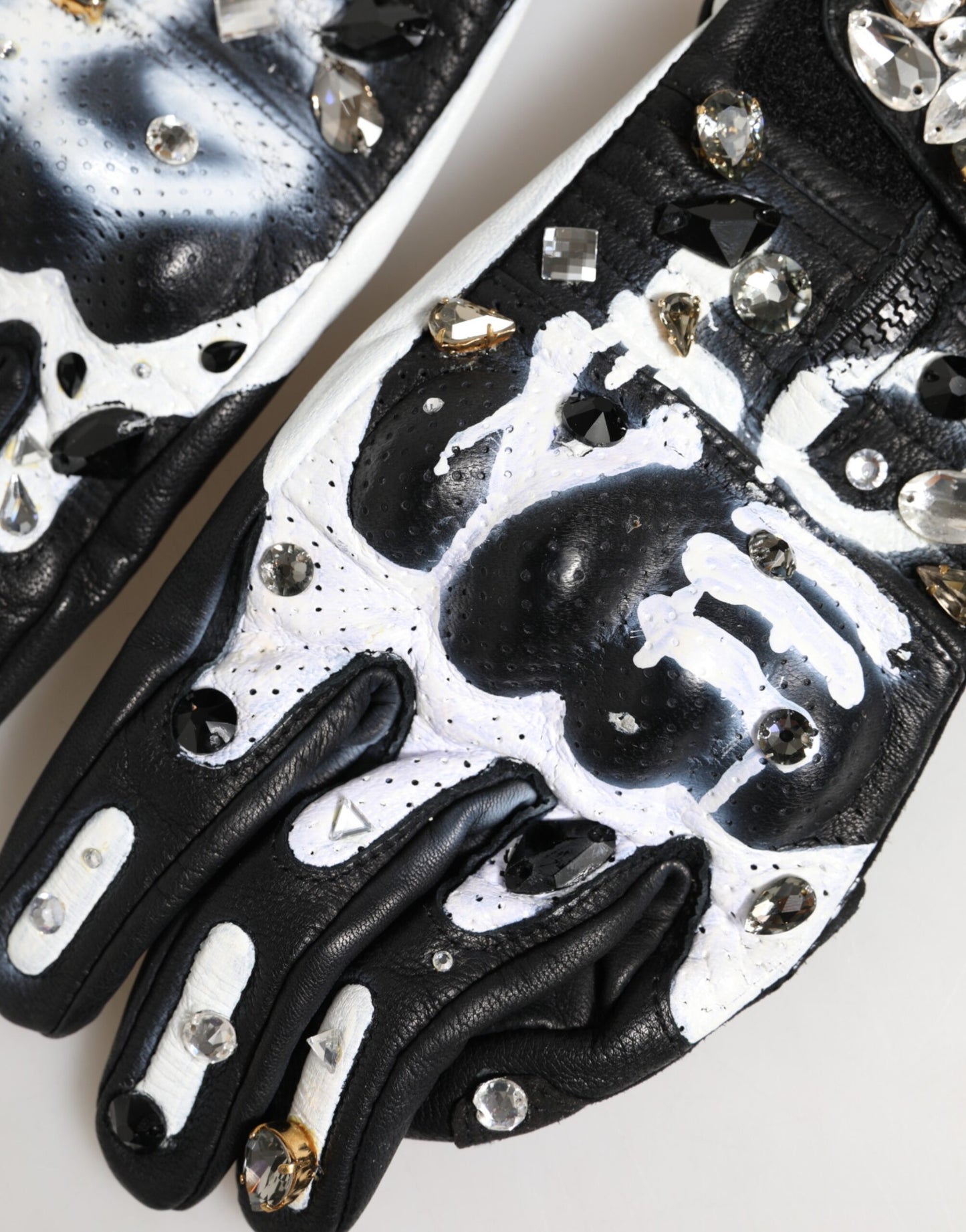Dolce & Gabbana Black White Crystal Wrist Length Mitten Gloves