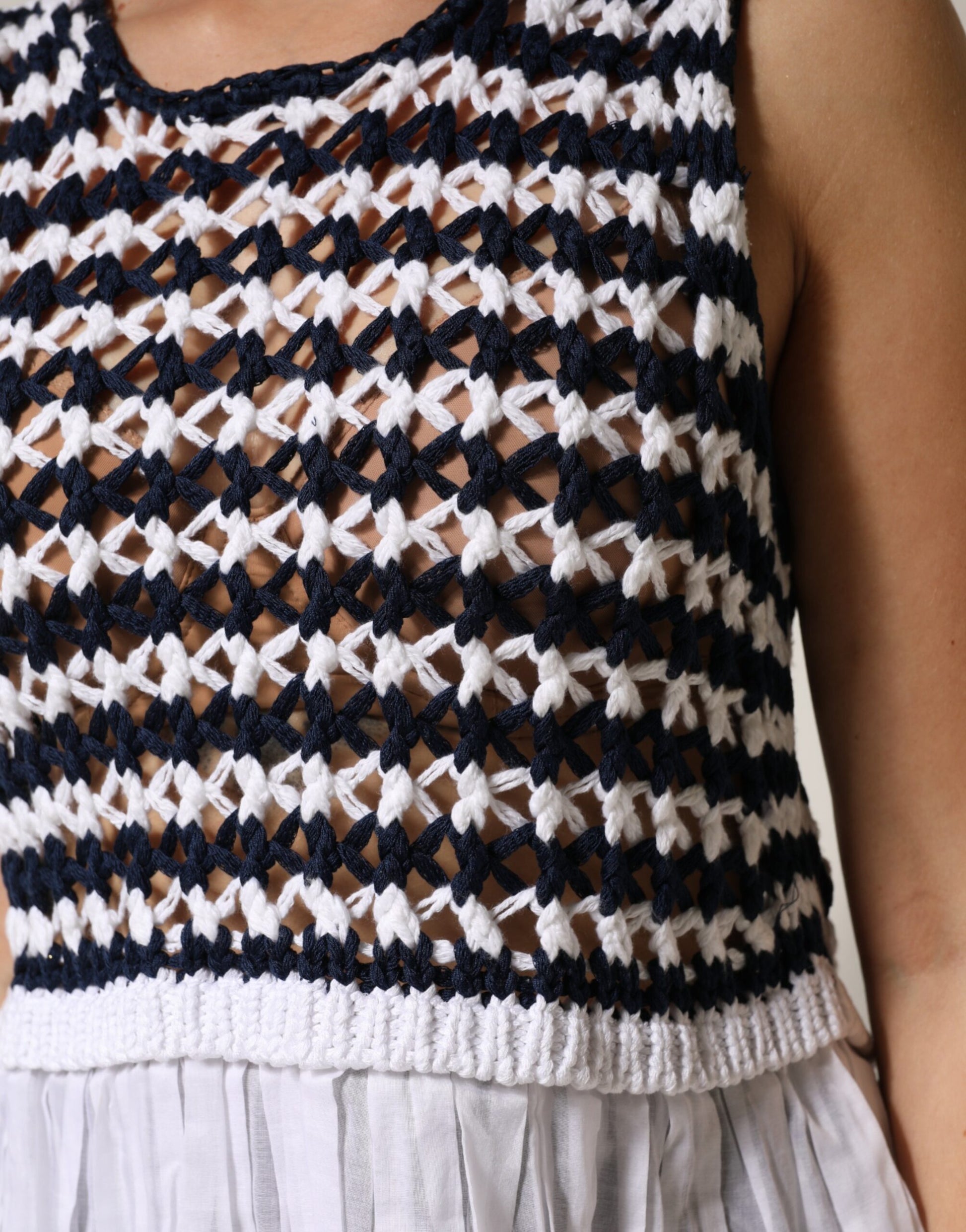 Dondup White Black Knitted Round Neck Sleeveless Tank Top