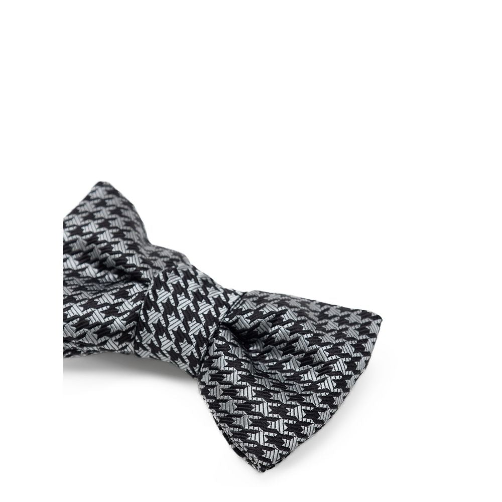 Tom Ford Gray Silk Bowtie - Elevate Your Evening Elegance