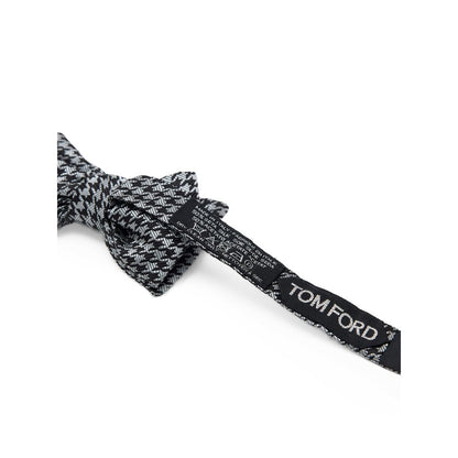 Tom Ford Gray Silk Bowtie - Elevate Your Evening Elegance