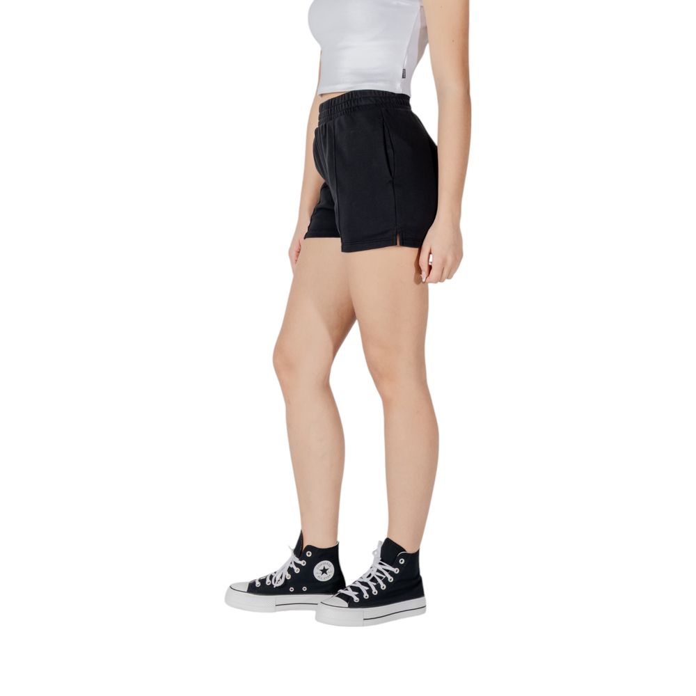 Converse STAR CHEVRON SHORT Black Cotton Bermuda Shorts