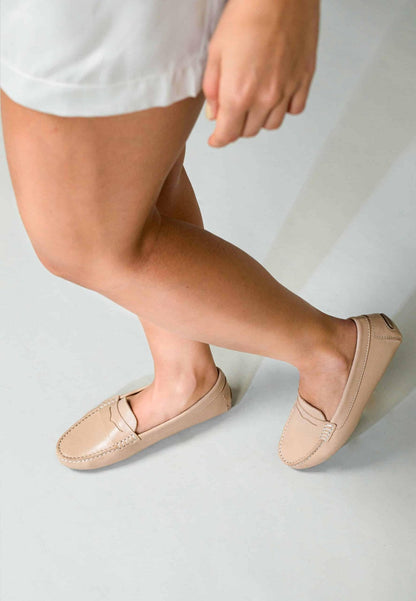 Mangará Atelier Beige Calf Leather Penny Loafers – Women’s Classic Driving Shoes